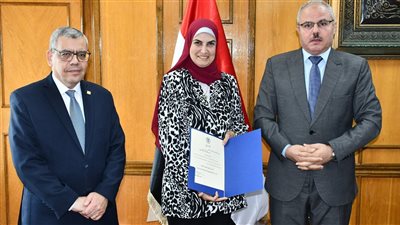 تكليف بثينة السيد مديرًا عامًا للإدارة العامة للدراسات العليا والبحوث بجامعة قناة السويس 