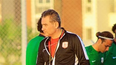 خالد جلال يطلب الدعاء لوالده