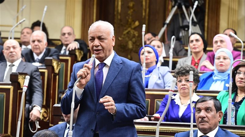 مصطفى بكري أمام جلسة