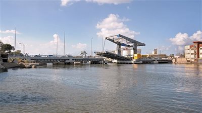 مزايا الكباري الهيدروليكية، نظام أمان كامل لتسهيل سرعة الفتح والغلق، وخبراء: تساهم في تيسير حركة الملاحة