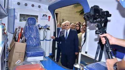 الخشت يفتتح تطوير مستشفى الطلبة بجامعة القاهرة