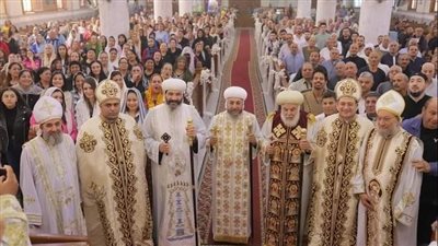 الأنبا أنيانوس يرسم كاهنين بإيبارشية بني مزار