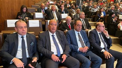 رئيس غرفة القاهرة يشارك في منتدى الأعمال المصري الخليجي الأول