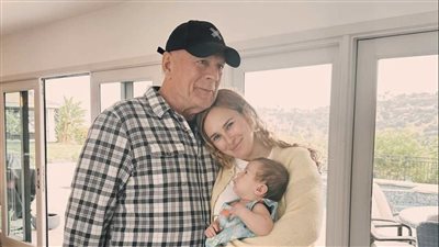 رومر ويليس تشارك صورة مع والدها: أفتقد أبي حقًا 