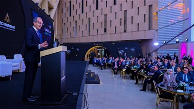 وزير الاتصالات: أكثر من 100 مليار جنيه استثمارات لرفع كفاءة شبكة الإنترنت 