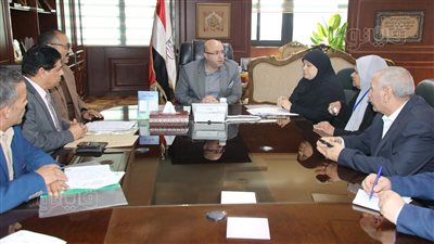 محافظ بني سويف يحيل شكوى موظفة من ذوي الهمم ضد مديرتها للنيابة الإدارية