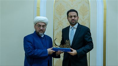 أمين حكماء المسلمين ومفتي أوزبكستان يؤكدان أهمية الخطاب الديني في فهم الإسلام