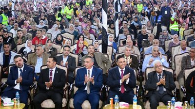 محافظ الدقهلية يشهد حفل توزيع مشروعات التمكين الاقتصادي لـ 70 أسرة أولى بالرعاية