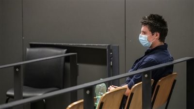 محاكمة جاسوس كشف فضائح المسئولين في نادٍ شهير