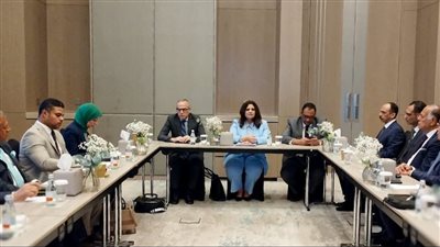 وزيرة الهجرة تؤكد أهمية تحويل المصريين بالخارج أموالهم عبر القنوات الرسمية