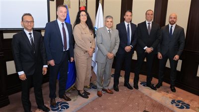 أسامة ربيع يبحث مع وفد شركة سيمنس التعاون في التحول الرقمي