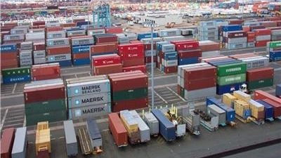  أبرز مزايا إنشاء ميناء القنطرة الجاف.. تخفيف الضغط على الموانئ البحرية.. تسهيل التبادل التجاري.. وخبراء: يخلق مجتمعات عمرانية جديدة وفرص عمل