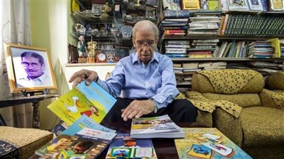 يعقوب الشاروني.. صائد الجوائز يترجل عن صهوة جواده.. أبدع في الكتابة للطفل خلال عقود طويلة.. ونال التكريم محليا وعالميا
