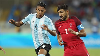 لعب بجوار ميسي، قصة لاعب أرجنتيني تحول إلى سائق أجرة