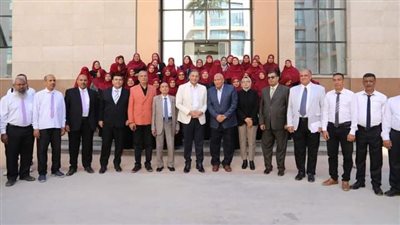 محافظ الوادي الجديد يستقبل مستشار رئيس الجمهورية لشئون المناطق النائية والحدودية