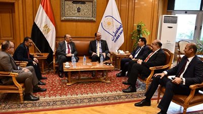 معهد تيودور بلهارس وجامعة حلوان يوقعان مذكرة تفاهم في مجال الأبحاث الصحية والدوائية