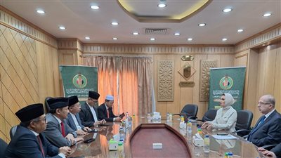  وفد هيئة الزكاة الوطنية الإندونيسية يتبرع لإغاثة غزة من خلال بيت الزكاة والصدقات المصري