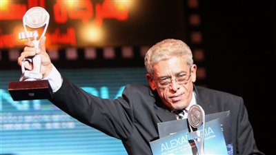 في عيد ميلاد داوود عبد السيد، الناقد محمود قاسم: مؤلف يصنع البهجة وأعماله تجعل المشاهد يفكر