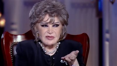 تعليق ناري من صفية العمري على أزمة أولاد محمود عبد العزيز وبوسي شلبي (فيديو)