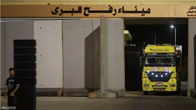 الهيئة العامة للاستعلامات: دخول 130 ألف لتر سولار و4 شاحنات غاز من مصر إلى غزة يوميا فور بدء الهدنة