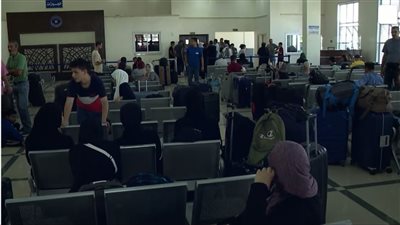 عبر القاهرة، الطوارئ الروسية تجلي 130 روسيا من غزة إلى موسكو