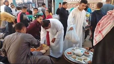 من 100 سنة، قرية النزلة بقنا تحتفل بنجاتها من الطاعون بتوزيع الطعام على الفقراء والمحتاجين (فيديو)