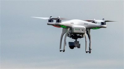 التحكم فيها عن بعد بالذكاء الاصطناعي، طائرات بدون طيار لاصطياد أهداف بشرية