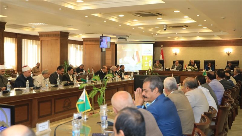 اجتماع محافظ الجيزة