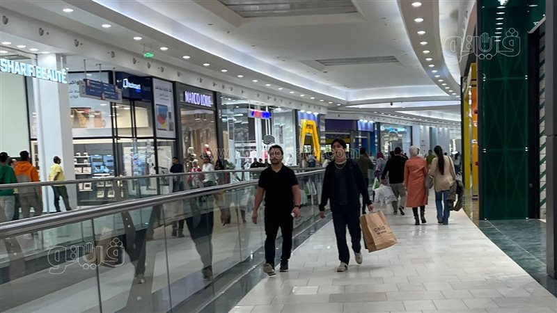تخفيضات الجمعة البيضاء،