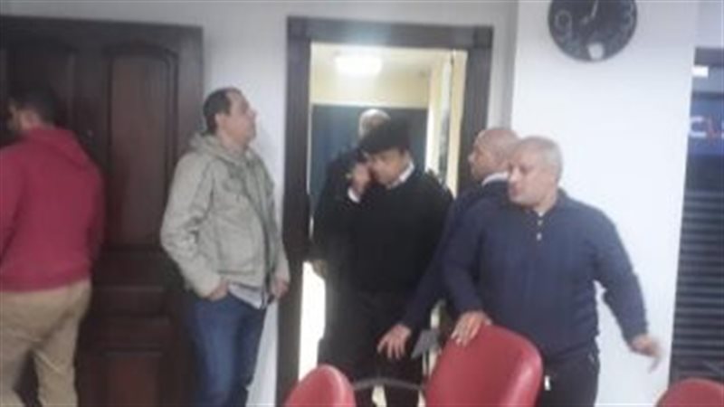 اغلاق سناتر تعليمية