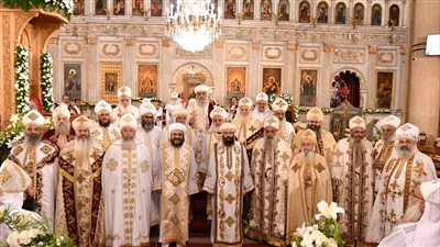  البابا تواضروس يمنح 15 من كهنة الإسكندرية رتبة القمصية