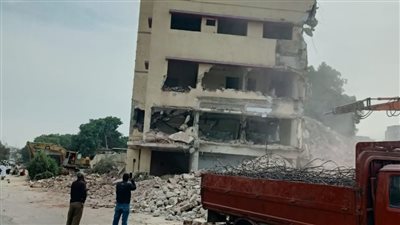 نائب محافظ القاهرة: الانتهاء من إزالة مبنى حى دار السلام القديم 