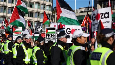 الآلاف يتظاهرون في أمريكا لوقف العدوان على غزة