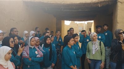 شباب المحافظات الحدودية في جولة سياحية بواحات الوادى الجديد