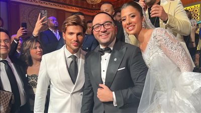 صور جديدة من حفل زفاف نجل محمد ثروت 