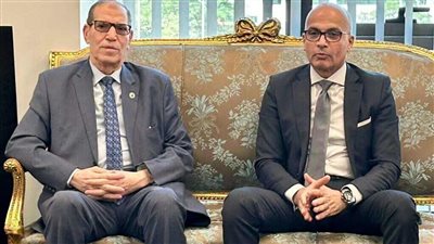 وفد من النيابة الإدارية يزور جامعة عين شمس (صور)