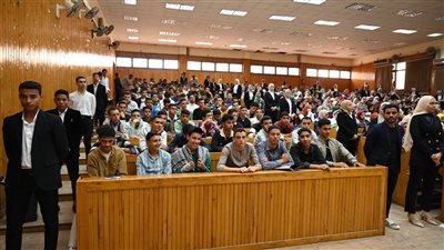 جامعة الفيوم تنظم ندوتين عن أهمية المشاركة السياسية 