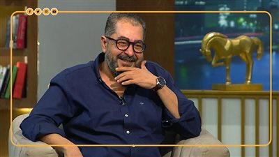 طارق عبد العزيز.. اشتهر بتقديم الفن الهادف ورحل فجأة أثناء تصوير آخر أعماله (فيديوجراف)