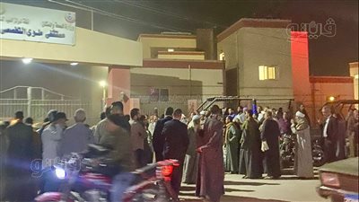  المحافظ يصرف إعانات عاجلة لأهالي ضحايا حادث المنيا