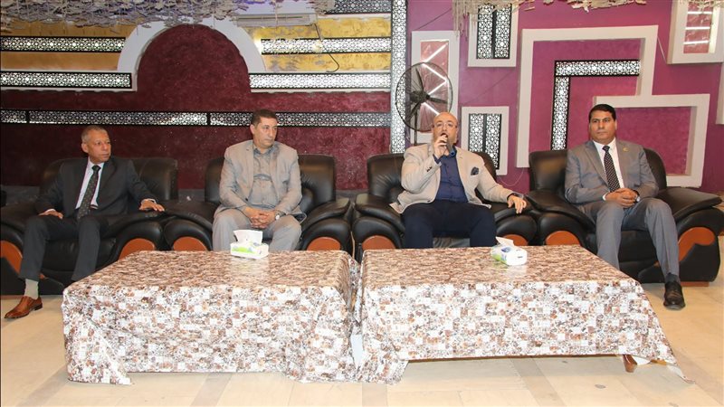 محافظ بني سويف يعقد