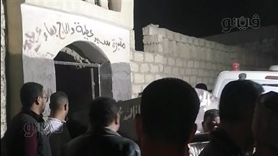 تشييع جنازة زوجين في حادث صحراوي المنيا (صور)