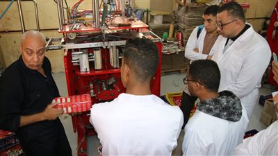 طيبة التكنولوجية تنظم زيارة ميدانية لطلاب التصنيع الغذائي 