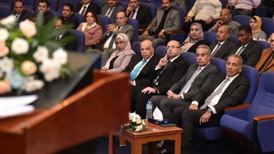 وزير العمل: مستمرون في نشر ثقافة السلامة والصحة المهنية داخل المؤسسات التعليمية