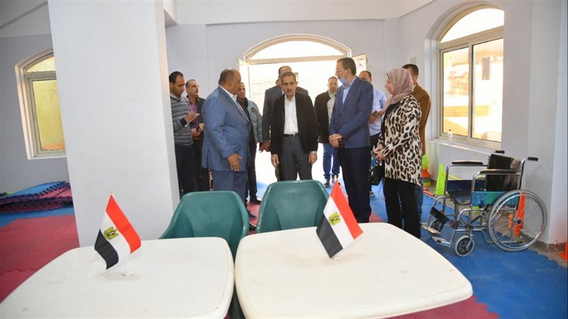 محافظ الغربية يتفقد