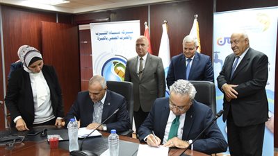 مياه الشرب بالجيزة توقع اتفاقية تعاون مع ضامن لسداد الفواتير إلكترونيا