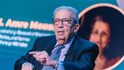 عمرو موسى يكشف أكبر نقاط ضعف القضية الفلسطينية ويحدد الأقرب لتولي السلطة.. واللاجئون كلمة السر في وقف تمويل الأونروا (فيديو)