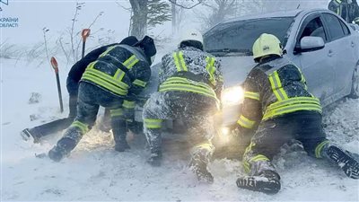 عاصفة ثلجية تودي بحياة 8 في أوكرانيا ومولدوفا وتقطع الكهرباء عن مئات المدن