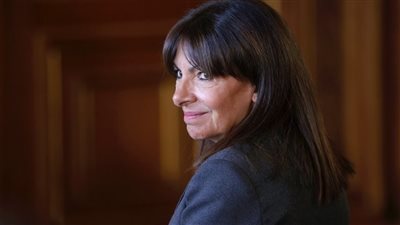 رئيسة بلدية باريس تهاجم منصة 