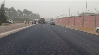 رصف طريق إدكو رشيد وطريق رافد الدولى الساحلى بتكلفة 10 ملايين جنيه