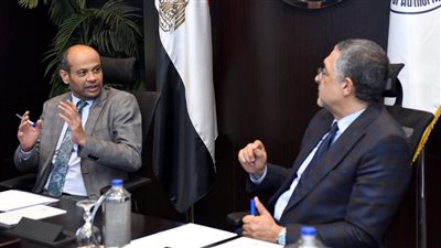 رئيسا الهيئة العامة للاستثمار والبورصة يبحثان تفعيل أطر التعاون لتهيئة بيئة أفضل للاستثمار 